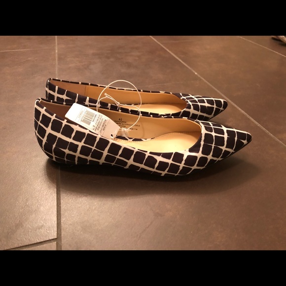 NWT Pointy Flats - Picture 2 of 3